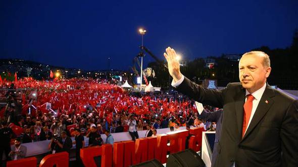 Cumhurbaşkanı Erdoğan 15 Temmuz Şehitler Köprüsü’nde