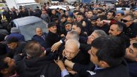 CHP Lideri Kemal Kılıçdaroğlu’na Şehit Cenazesinde Saldırı