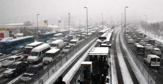 Meteorolojiden İstanbul ve Çevresine Kuvvetli Kar Alarmı