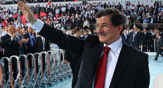 Ahmet Davutoğlu, AK Parti Genel Başkanı seçildi