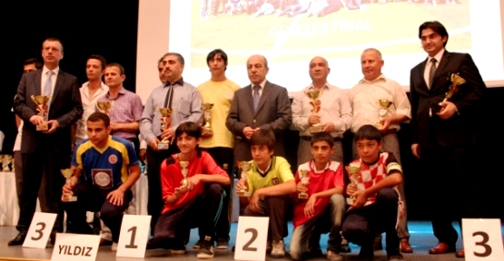 Ataşehir Kaymakamlık Kupası Sahiplerini Buldu