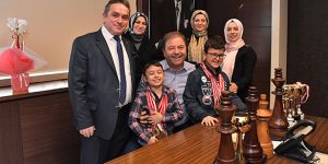 Satranç Şampiyonları Başkan Kılıç’ı Ziyaret Etti