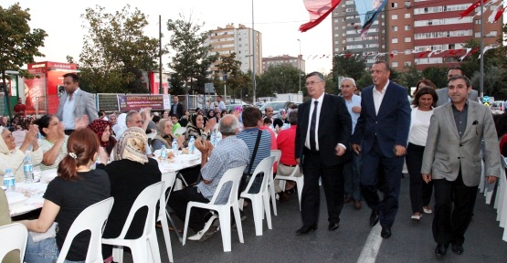 CHP Üst Yönetimi Ataşehir Belediyesi’nin İftarında