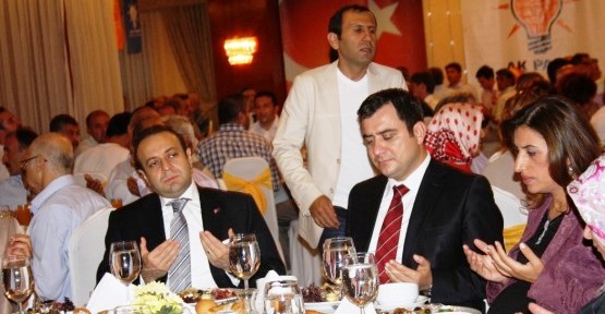 Egemen Bağış ‘En Büyük İki Dost Erdoğan ve Gül ‘