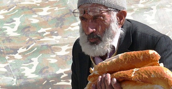 Emekliler ‘En Çok Ekmek’, ‘En Az Kırmızı Et’ Tüketiyor.